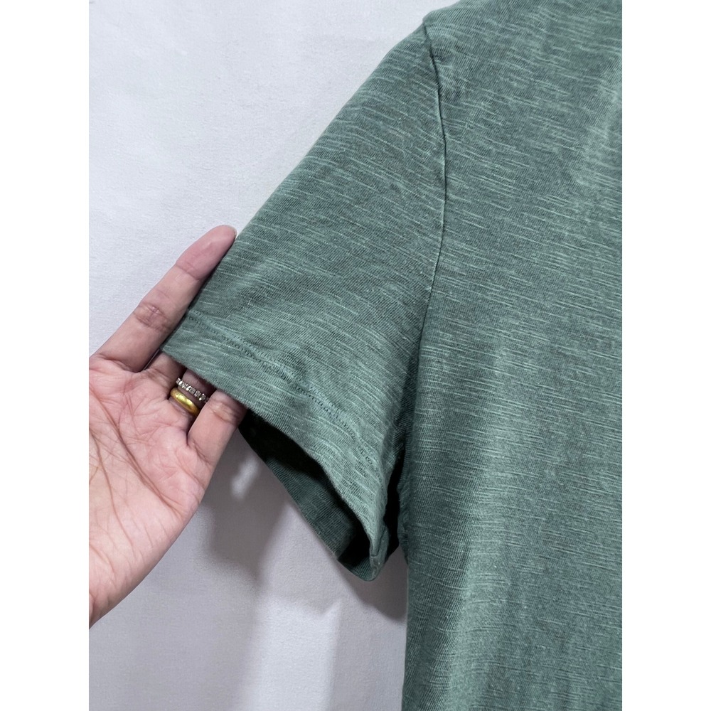 Felina Women's V-Neck T-Shirt Sage Green Slub Knit Short Sleeve Tee Size M - Picture 3 of 5